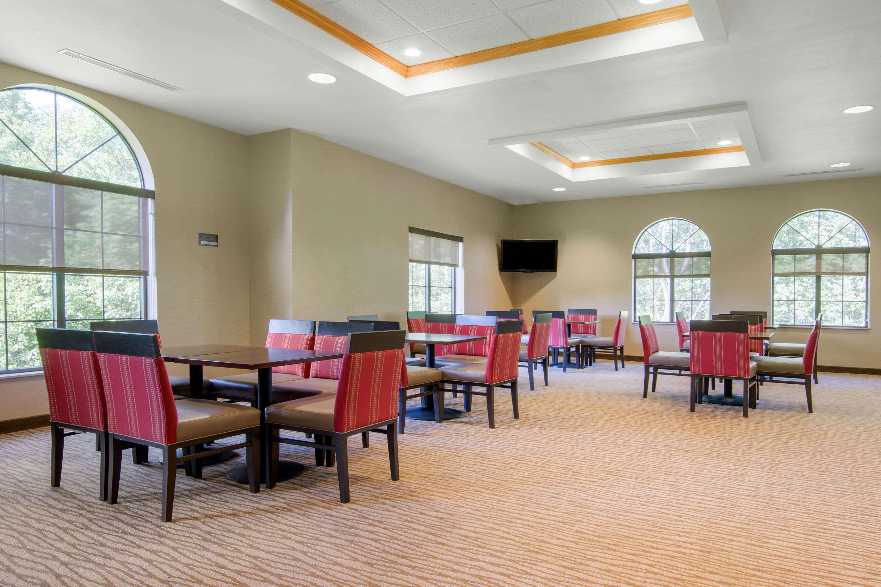 Comfort Inn & Suites Cooperstown - Milford Eksteriør billede